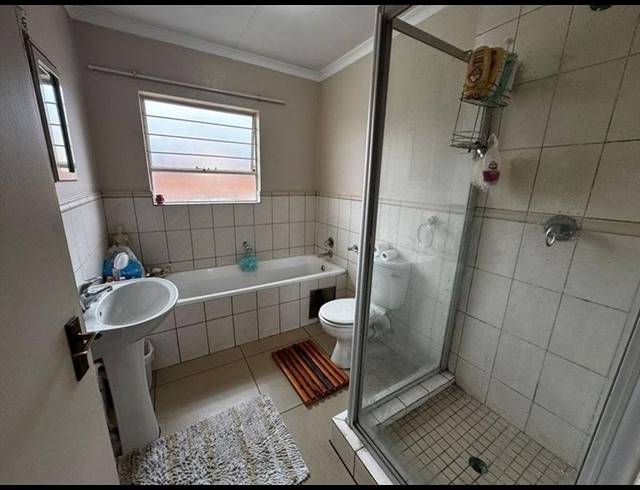 2 BEDROOM APARTMENT FOR SALE IN VAN DYK PARK